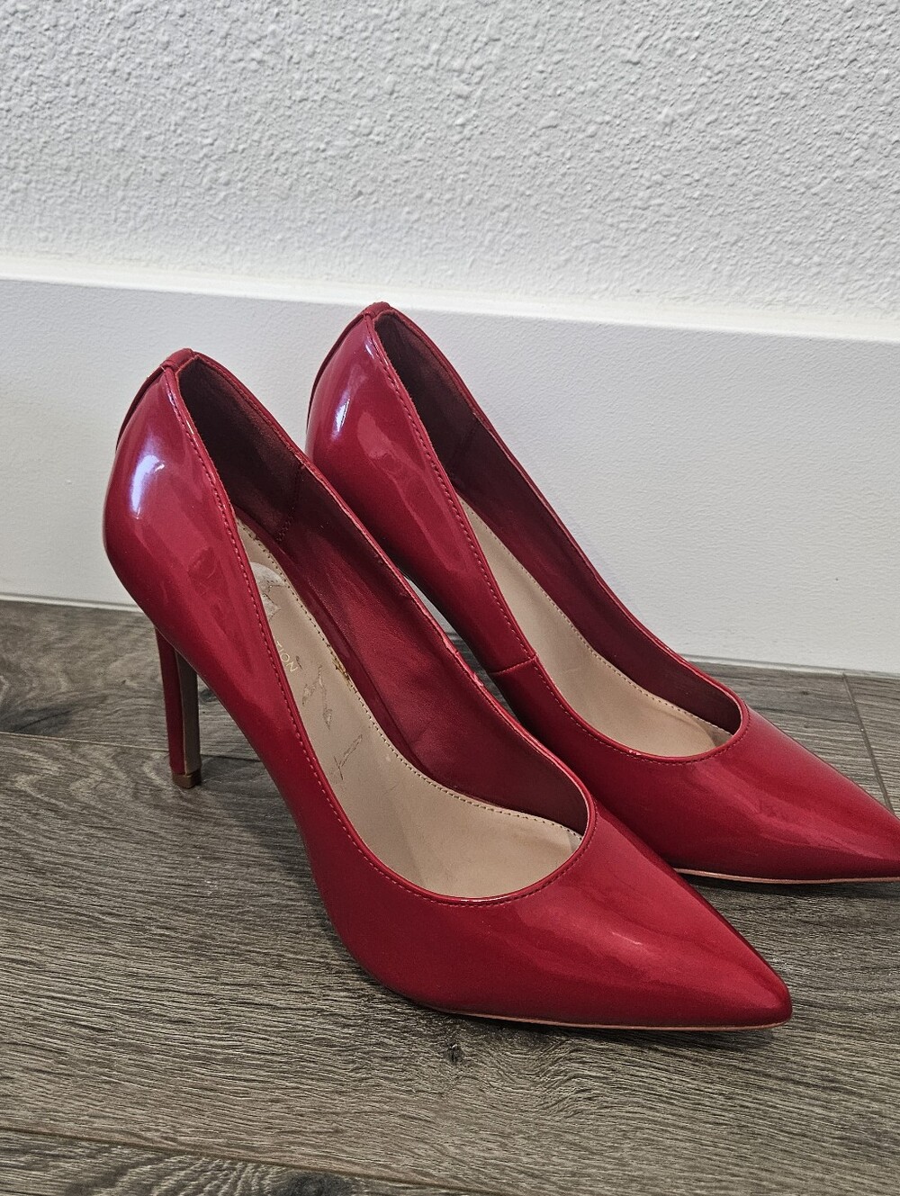 CBBGenertation  Red Patent Leather Pumps  Pointed Toe 4" in Size 9 B